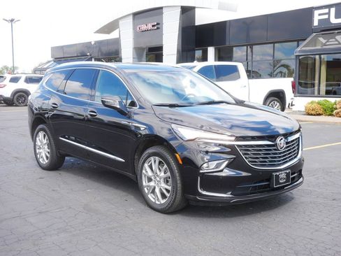Used 2024 Buick Enclave Essence w/ Experience Buick Package AWD/4WD image 2