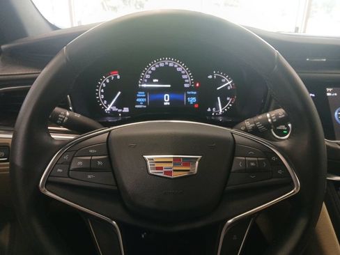 Used 2019 Cadillac XT5 AWD image 21