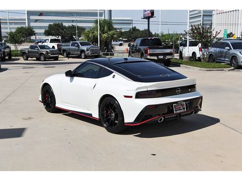 New 2027 Nissan Z Performance RWD image 4