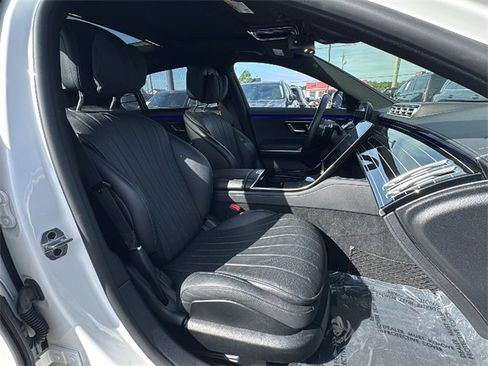 Certified 2022 Mercedes-Benz S 500 4MATIC image 26