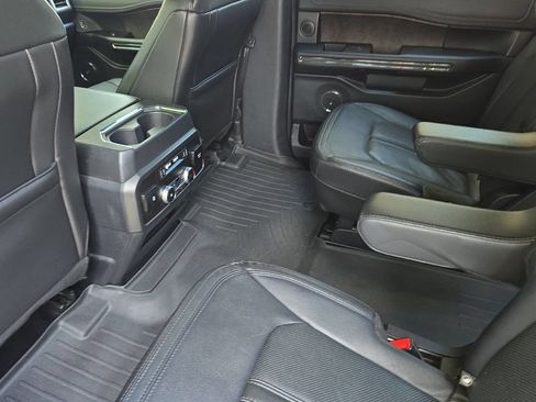 Used 2020 Ford Expedition Limited w/ Equipment Group 302A AWD/4WD image 12