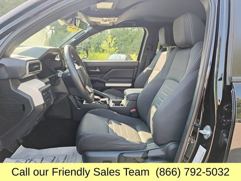 Used 2024 Toyota Tacoma TRD Off-Road AWD/4WD image 11