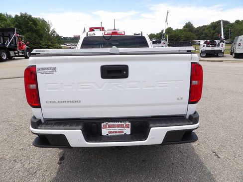 Used 2022 Chevrolet Colorado LT w/ Fleet Safety Package RWD image 6