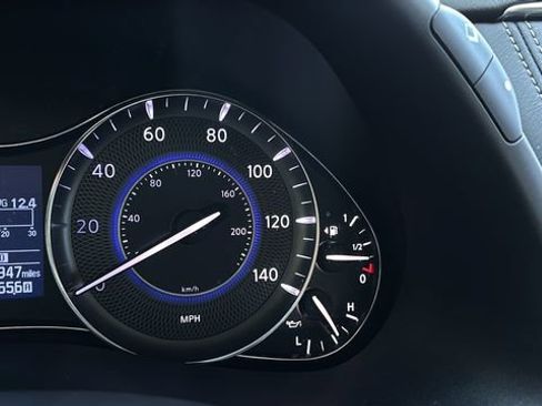 Used 2017 INFINITI QX80 4WD w/ Deluxe Technology Package image 13