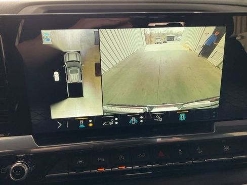 Used 2022 GMC Sierra 1500 SLT w/ SLT Premium Plus Package image 18