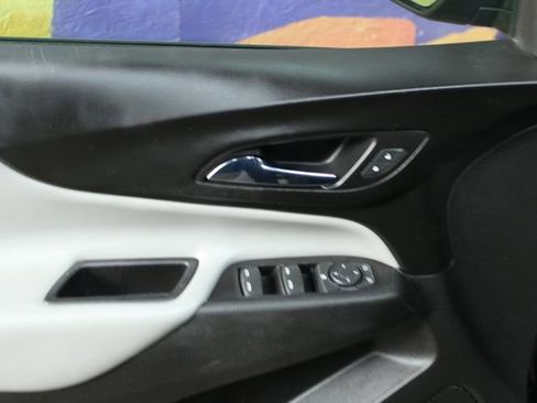 Used 2018 Chevrolet Equinox LT AWD/4WD image 12