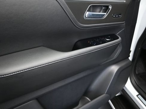 New 2026 INFINITI QX80 Pure image 11