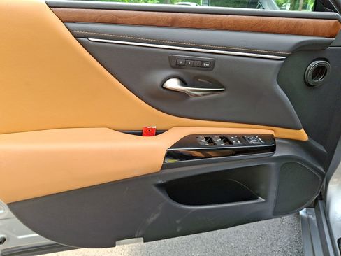 Certified 2023 Lexus ES 350 w/ Premium Package FWD image 13