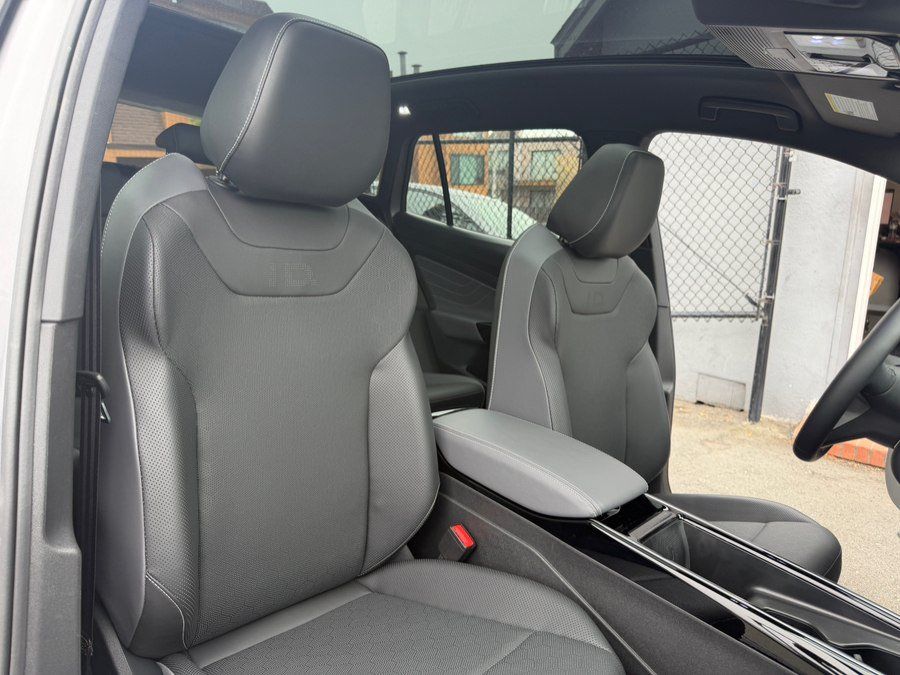 Used 2025 Volkswagen ID.4 Pro S RWD image 34
