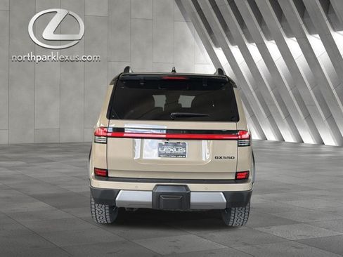 Certified 2026 Lexus GX 550 AWD/4WD image 28