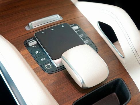 Used 2025 Mercedes-Benz GLE 450 GLE 450 image 25