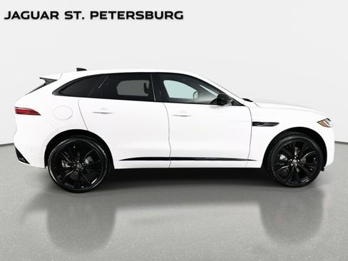Used 2026 Jaguar F-PACE R-Dynamic S image 4