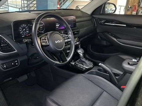 Certified 2025 Kia Seltos EX AWD/4WD image 8