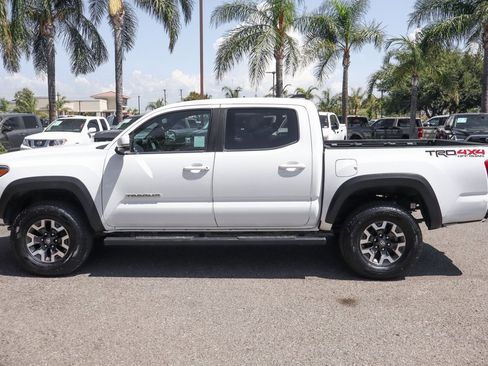 Used 2021 Toyota Tacoma TRD Off-Road w/ Technology Package image 5