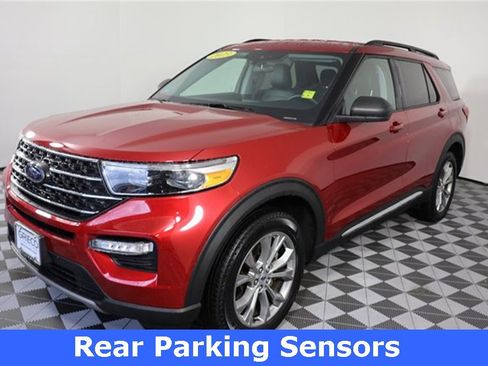 Used 2023 Ford Explorer XLT w/ Equipment Group 202A image 4