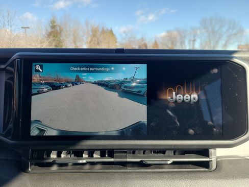 New 2025 Jeep Gladiator Willys image 19