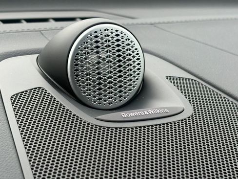 New 2026 Volvo XC60 B5 Ultra w/ Protection Package Premier image 17