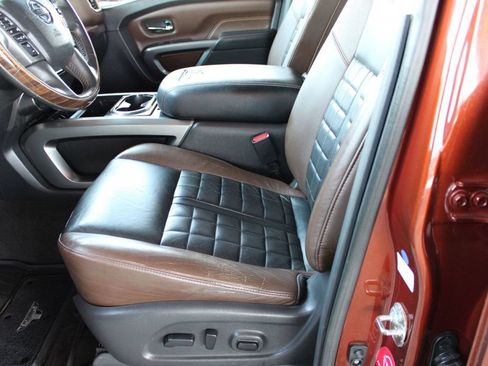 Used 2018 Nissan Titan Platinum Reserve w/ Platinum Utility Package AWD/4WD image 10
