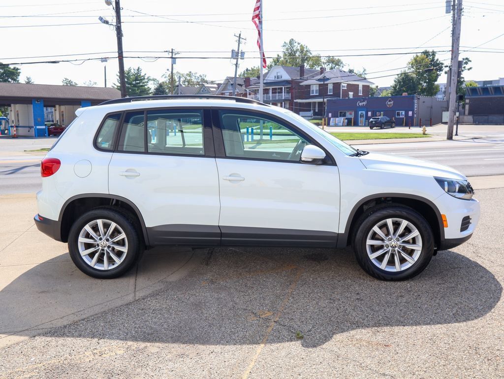 Used 2017 Volkswagen Tiguan Limited w/ Premium Package AWD/4WD image 6