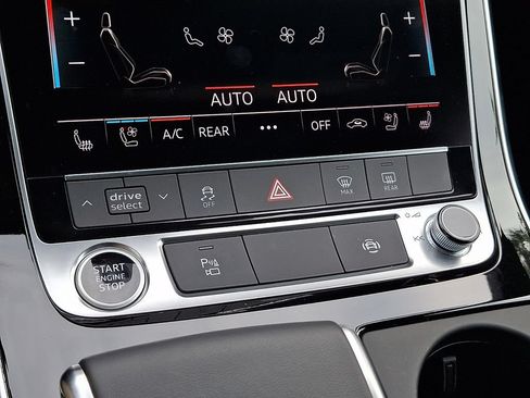 Certified 2025 Audi Q8 Premium Plus w/ Premium Plus Package AWD/4WD image 27