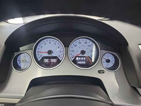 Used 2009 Volkswagen Routan SEL Premium FWD image 15
