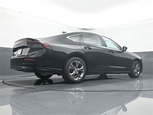 Used 2024 Honda Accord EX image 11