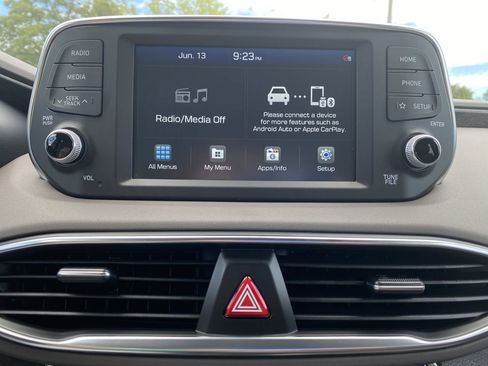 Used 2020 Hyundai Santa Fe SEL w/ Convenience + Premium Package image 17