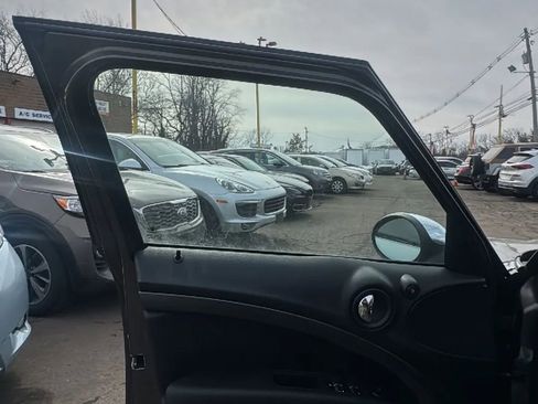 Used 2014 MINI Cooper Countryman S image 9