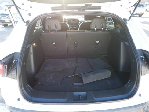 Used 2024 Chevrolet Trax RS w/ Sunroof Package image 18