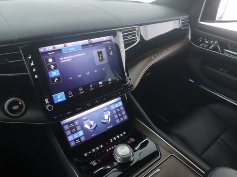 Used 2025 Jeep Grand Wagoneer 4WD image 28