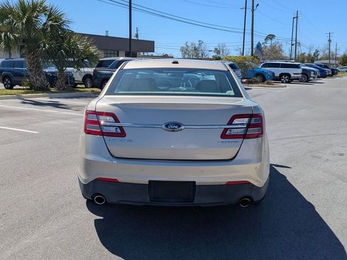 Used 2017 Ford Taurus Limited image 7