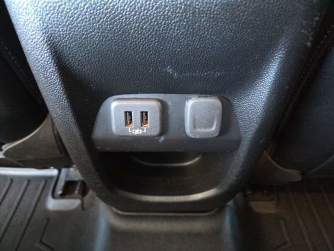 Used 2019 Chevrolet Colorado Z71 image 47