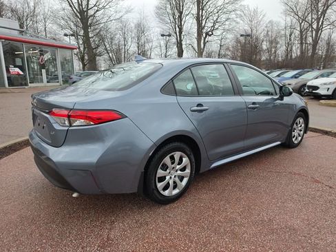Used 2025 Toyota Corolla LE image 5