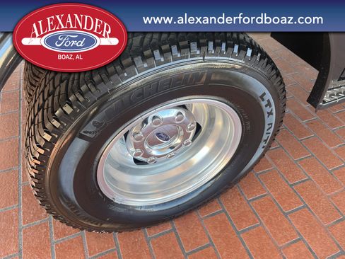 New 2025 Ford F350 XL w/ XL Chrome Package image 11