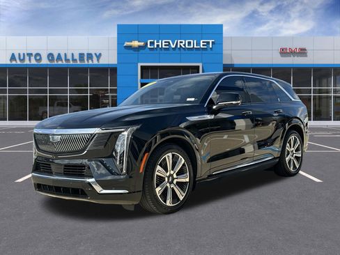 Certified 2025 Cadillac Escalade IQ Luxury 2 w/ LPO, Premium Carpet Package AWD/4WD image 1