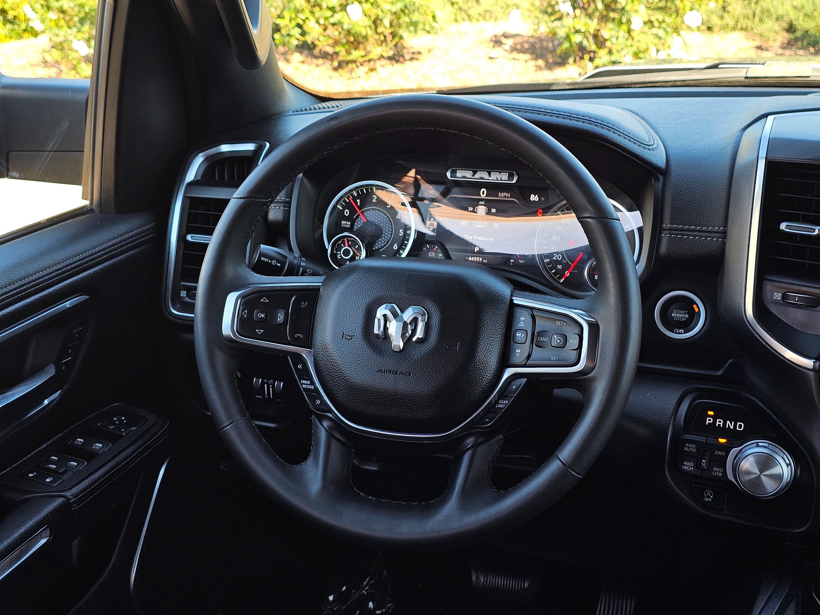 Used 2025 RAM 1500 Laramie AWD/4WD image 25