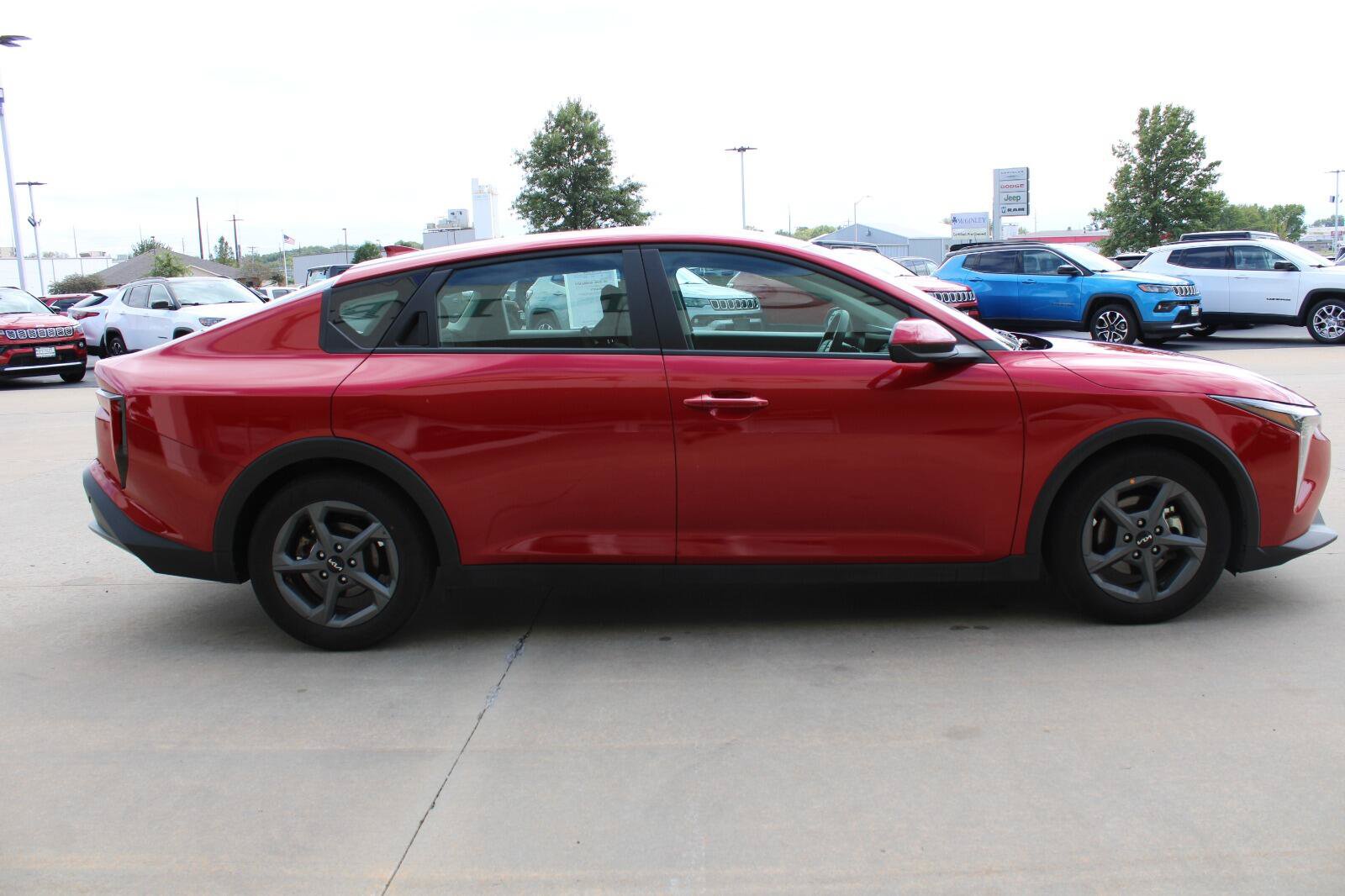 Used 2025 Kia K4 FWD image 6