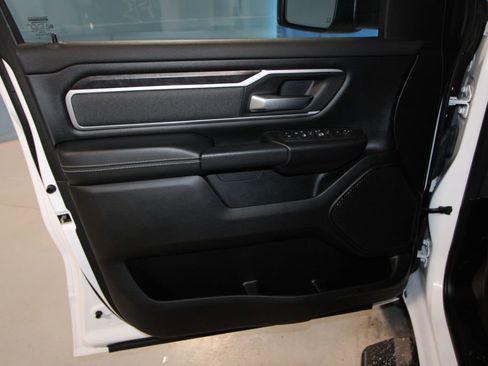 Used 2022 RAM 1500 Big Horn image 5