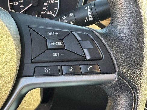 Used 2024 Nissan Altima 2.5 SV image 17