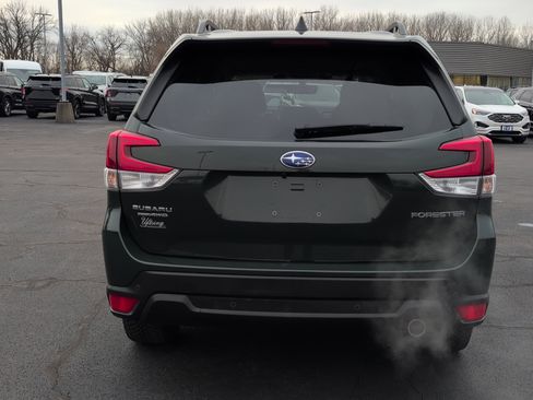 Used 2022 Subaru Forester Limited image 4