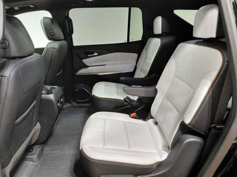 Used 2025 Chevrolet Traverse High Country w/ LPO, Floor Liner Package AWD/4WD image 72
