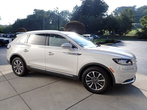 Certified 2023 Lincoln Nautilus AWD w/ Premium Package image 7