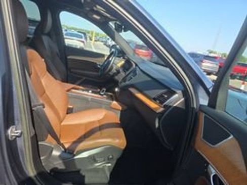 Used 2023 Volvo XC90 B6 Plus w/ Protection Package Premier AWD/4WD image 7