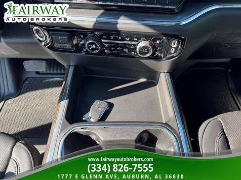 Used 2025 Chevrolet Silverado 3500 High Country w/ High Country Premium Package AWD/4WD image 25
