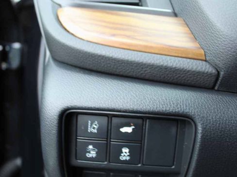 Used 2017 Honda CR-V Touring image 14