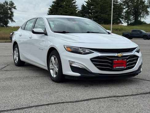 Used 2023 Chevrolet Malibu LS w/ Driver Confidence Package FWD image 2