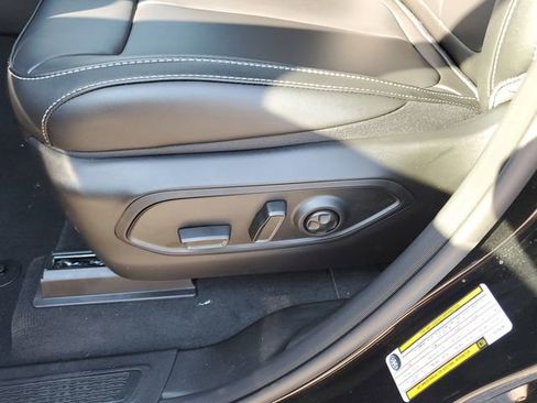 New 2025 Jeep Grand Cherokee Limited w/ Black Appearance Package image 14