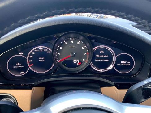 Used 2019 Porsche Cayenne image 26