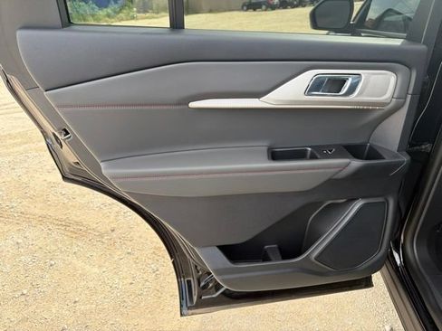 New 2026 Ford Explorer Active w/ Active Comfort Package AWD/4WD image 17
