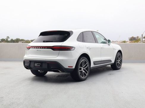 Certified 2025 Porsche Macan AWD/4WD image 9